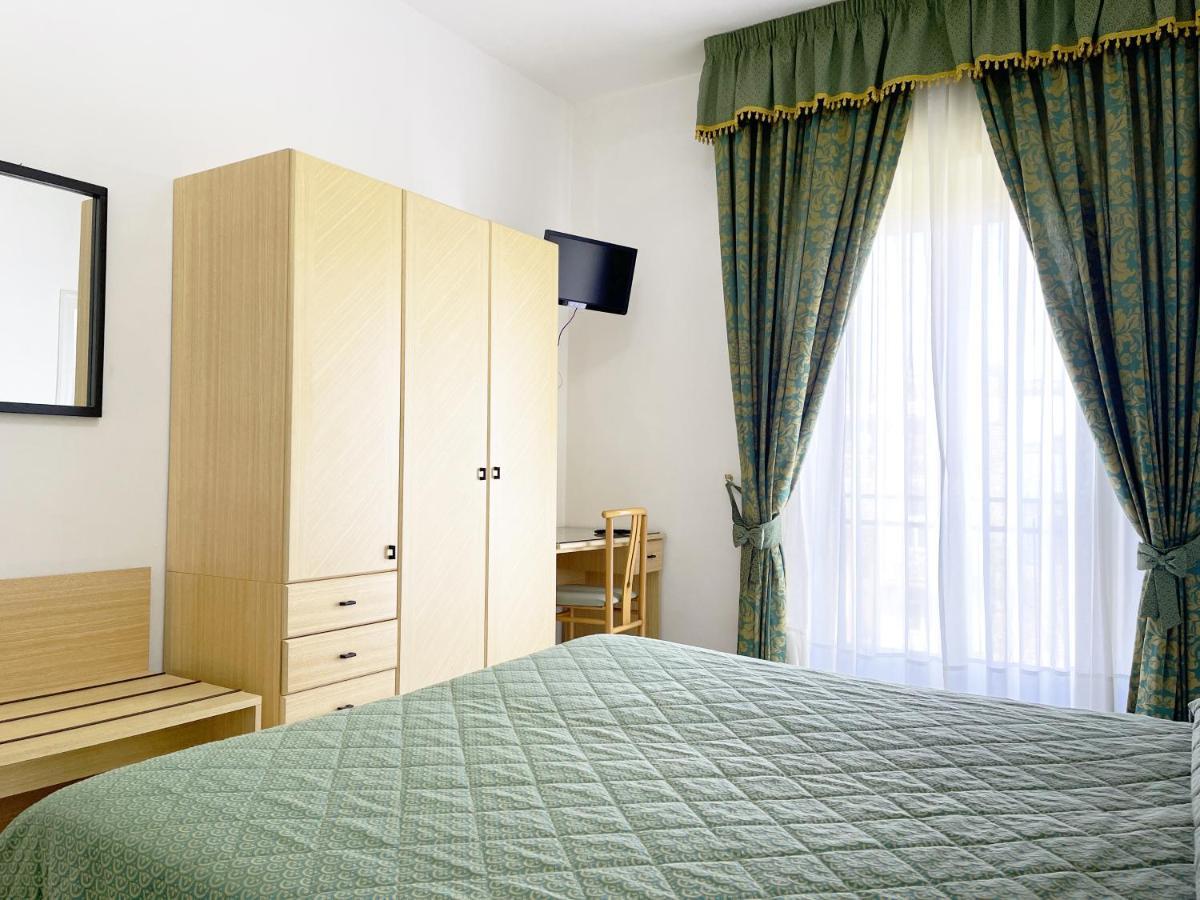 Hotel Reginella Sant'Agata sui due Golfi Bagian luar foto