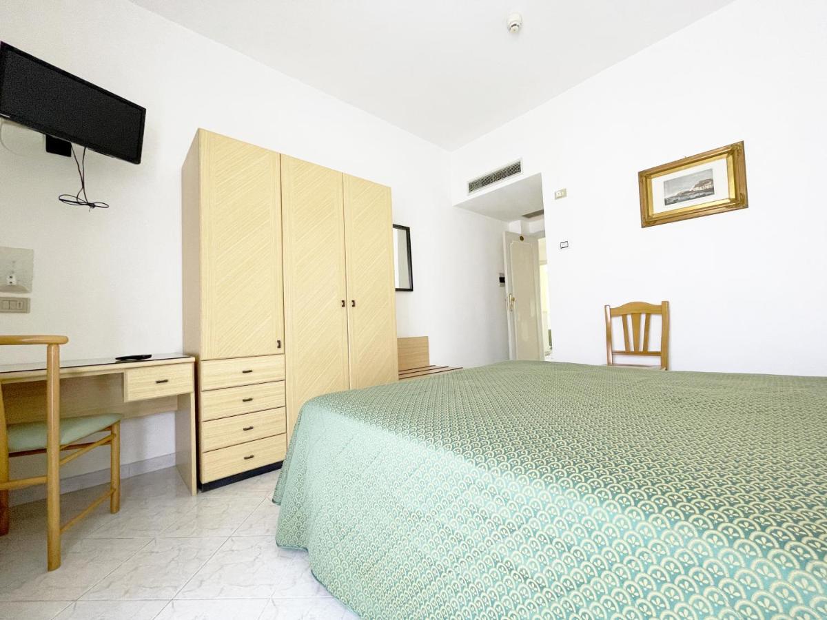 Hotel Reginella Sant'Agata sui due Golfi Bagian luar foto