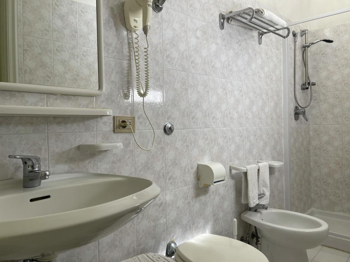 Hotel Reginella Sant'Agata sui due Golfi Bagian luar foto