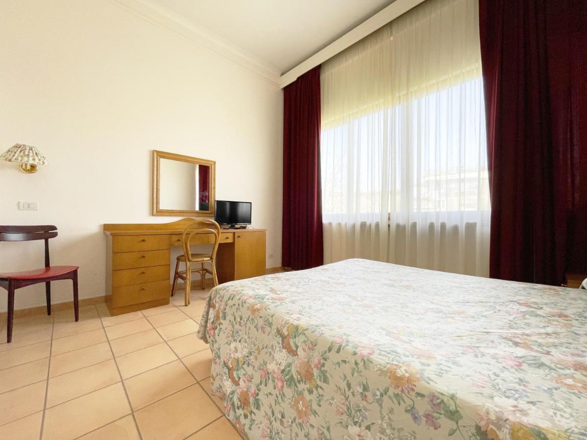 Hotel Reginella Sant'Agata sui due Golfi Bagian luar foto
