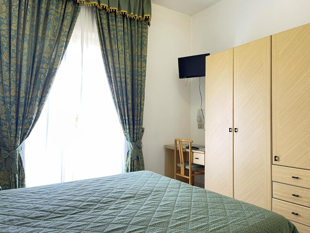 Hotel Reginella Sant'Agata sui due Golfi Bagian luar foto