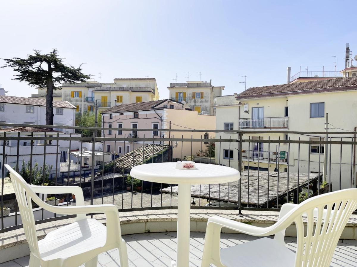 Hotel Reginella Sant'Agata sui due Golfi Bagian luar foto