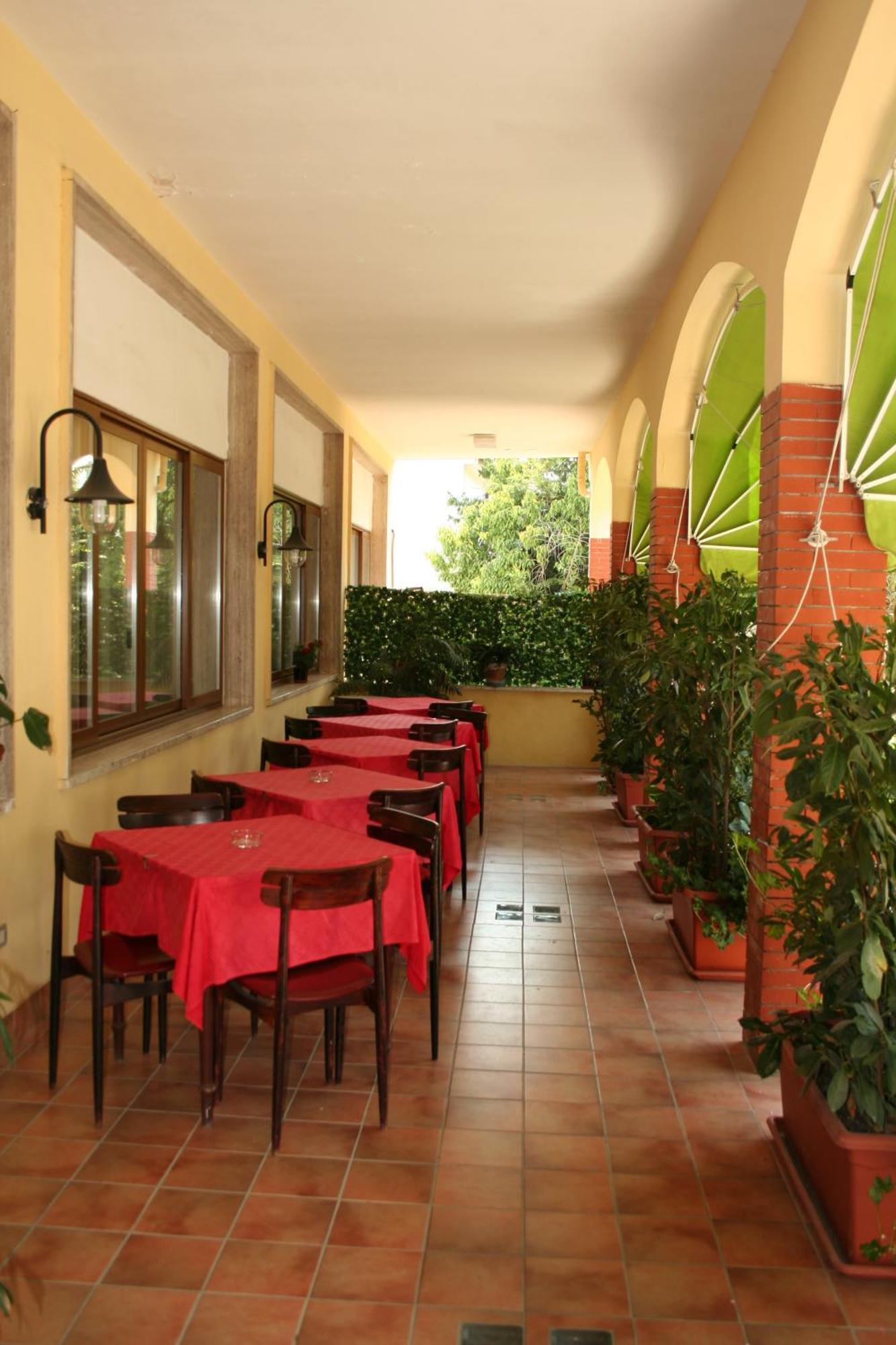 Hotel Reginella Sant'Agata sui due Golfi Bagian luar foto